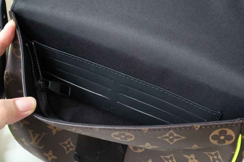 Louis Vuitton Clutch Bags